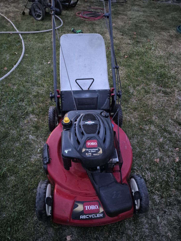 Toro Recycler 22" 6.75 HP 190cc Self-Propelled Gas Walk-Behind Mower - Guaranteed to Start