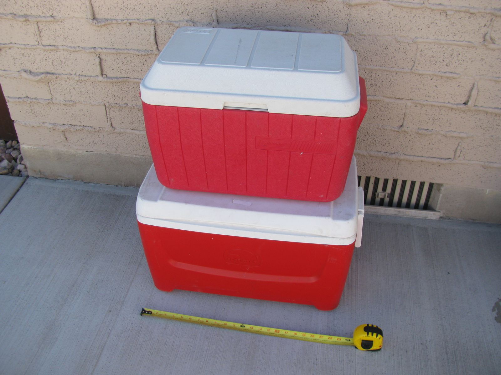 2 Ice Chest Coolers Igloo and Coleman for 25.00