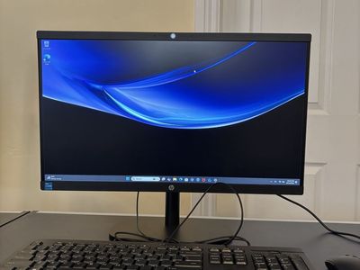 HP 22" All-in-One PC - Core i3, 8GB RAM, 256GB SSD, Windows 11