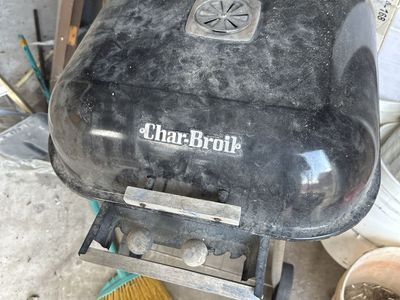Char-Broil Portable Charcoal Grill - Compact & Durable for Outdoor Cooking