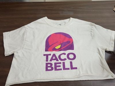 Junior's size Small Taco Bell Crop Top shirt