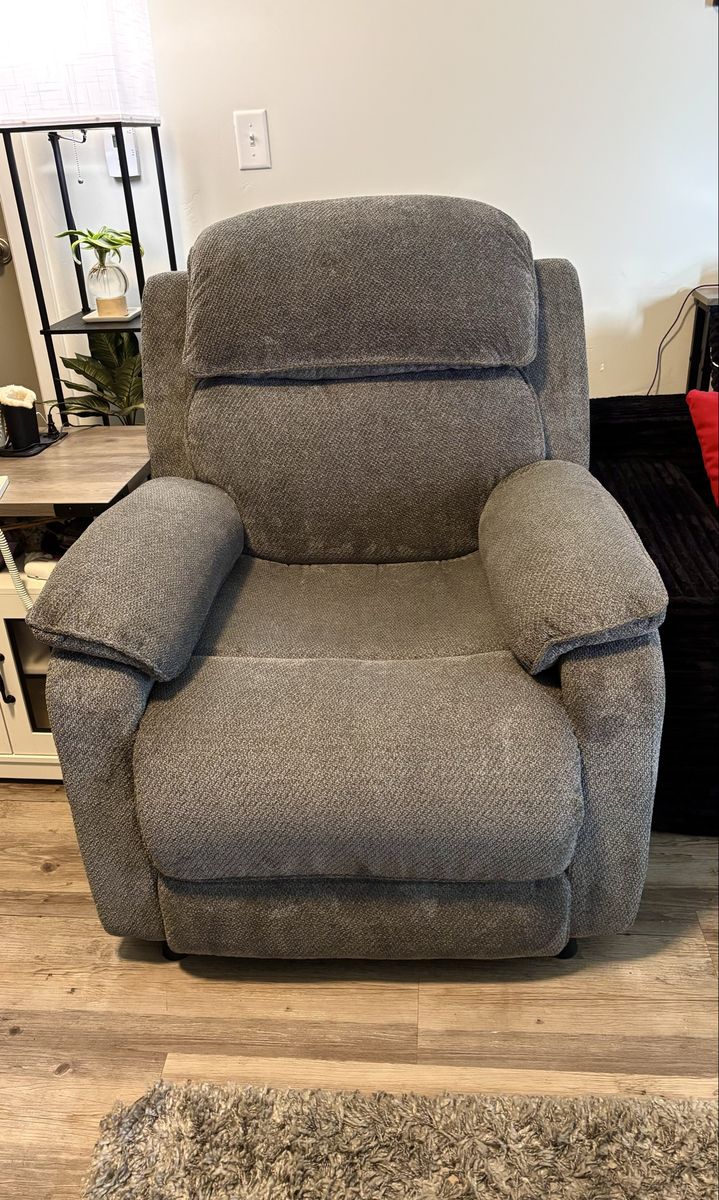 Price DROP Gray Fabric POWERED RECLINER