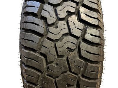 2 NOS YOKOHAMA GEOLANDAR X-AT BSW LT 35 12.5 22 121Q 12PLY TIRE 110116025