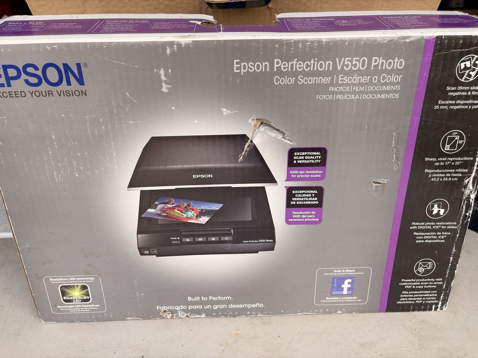 Epson Perfection V550 Photo Color Scanner - In Box