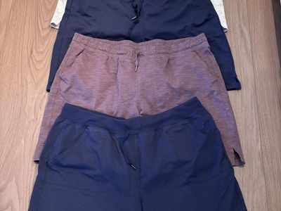 Women’s XXL Shorts $5 Each.