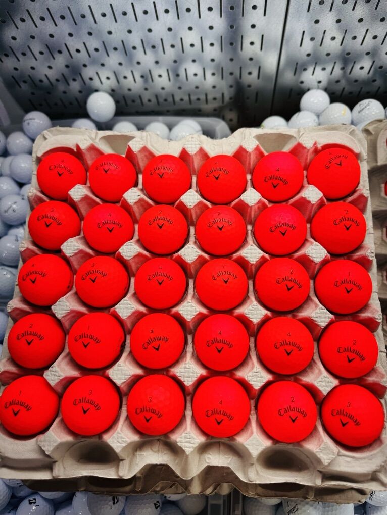 250 Like New Callaway Colored Golf Balls