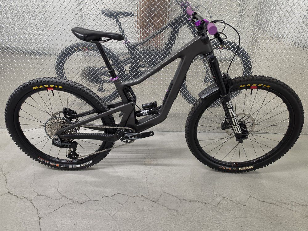 Santa Cruz Bronson Small Reserve Transmission