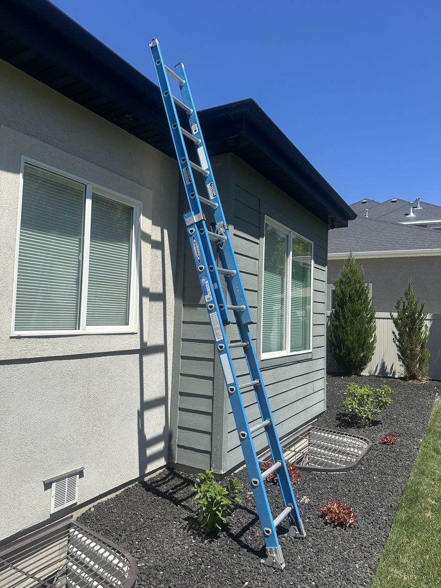 Werner 16ft Type 1A Fiberglass Extension Ladder - 250lb Load Capacity