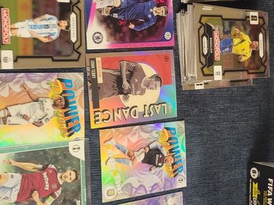 2026 prizm and topps chrome soccer. Messi, vini Jr, refractor and numbered