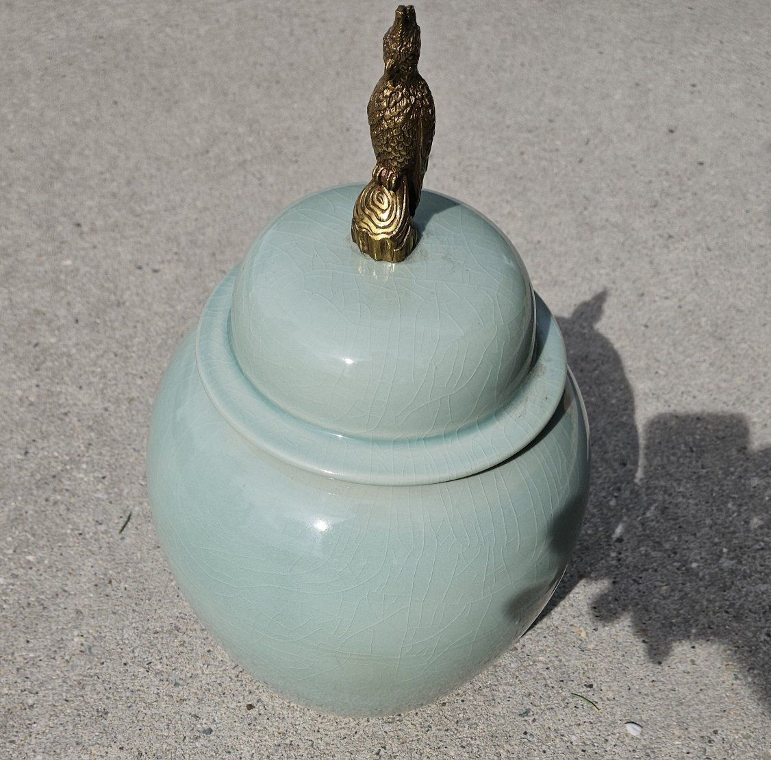 Beautiful 16" x 8" light teal with artistic grazin
