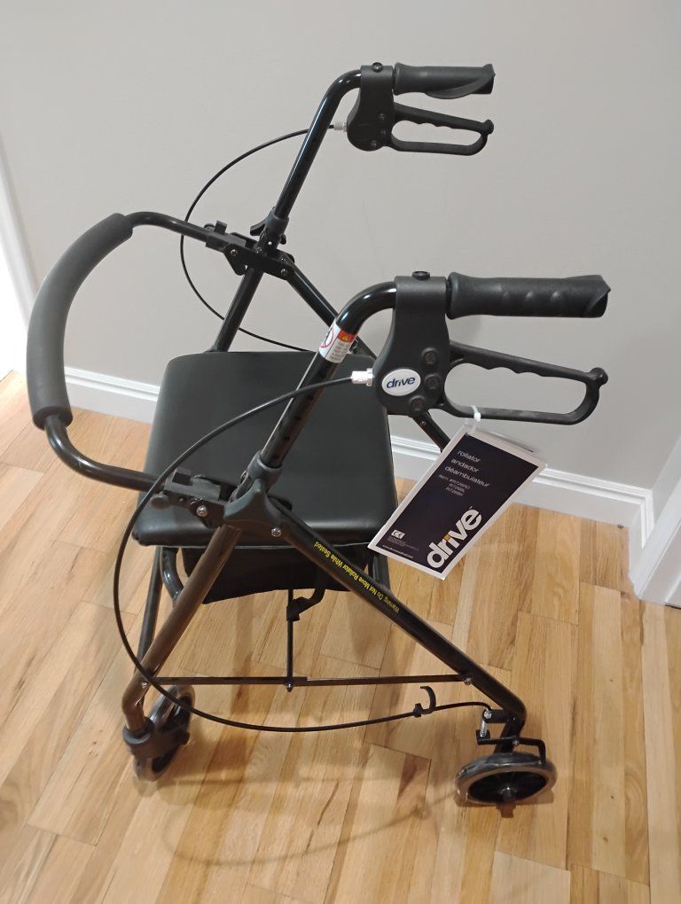 Walker/ oxygen concentrator/toilet riser.