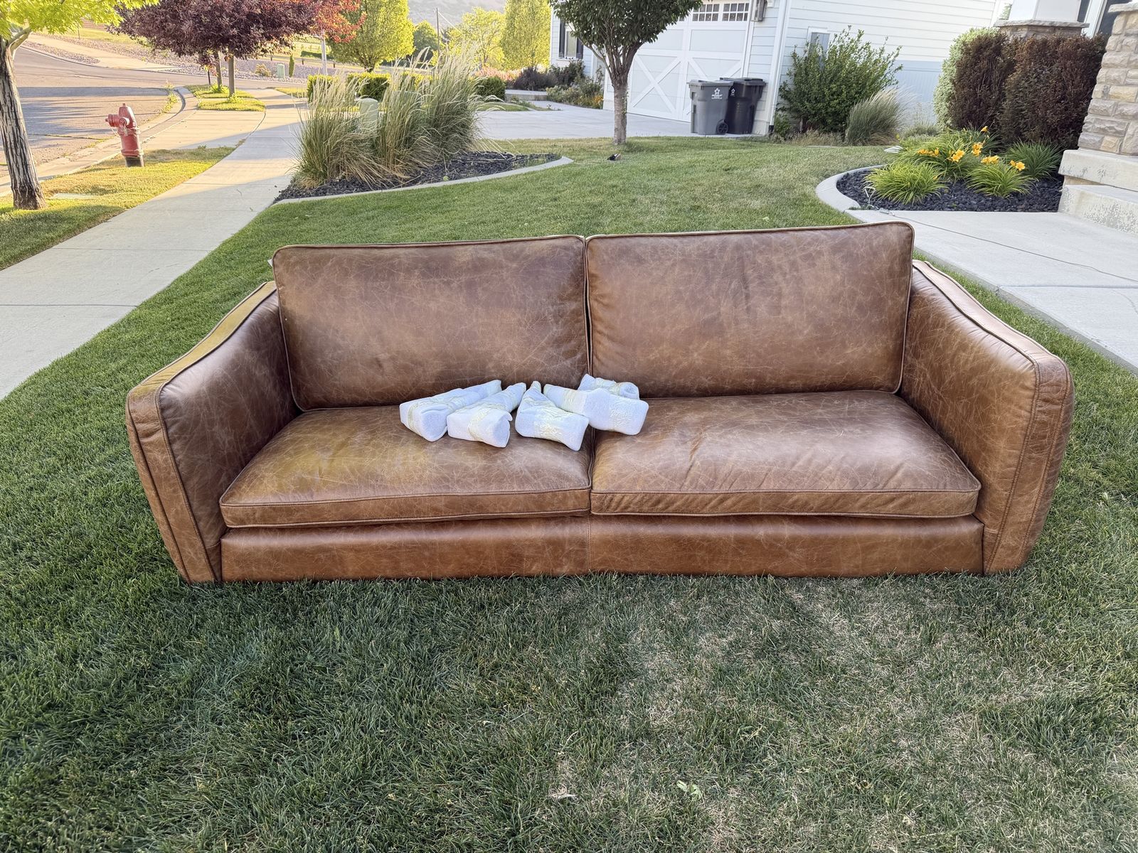 Luxurious Brown Leather Sofa - 2-Seater Couch