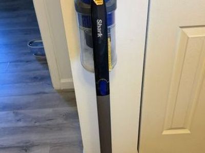 Shark cordless vacuum