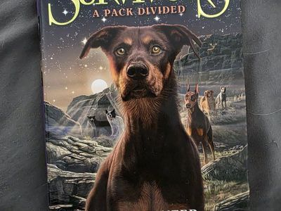 Erin Hunter Survivors: A Pack Divided - The Gathering Darkness Series Book