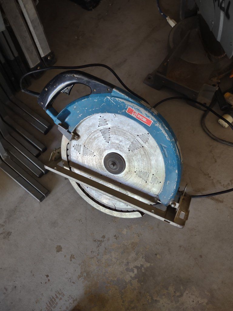 Beam saw