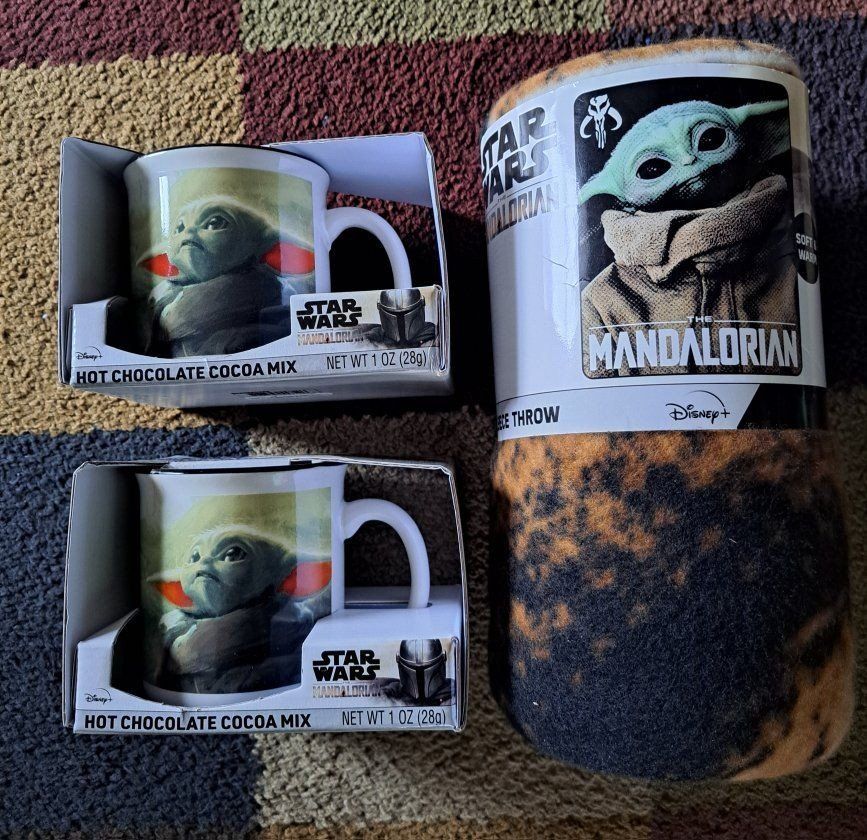 Brand new Baby Yoda mugs and blanket