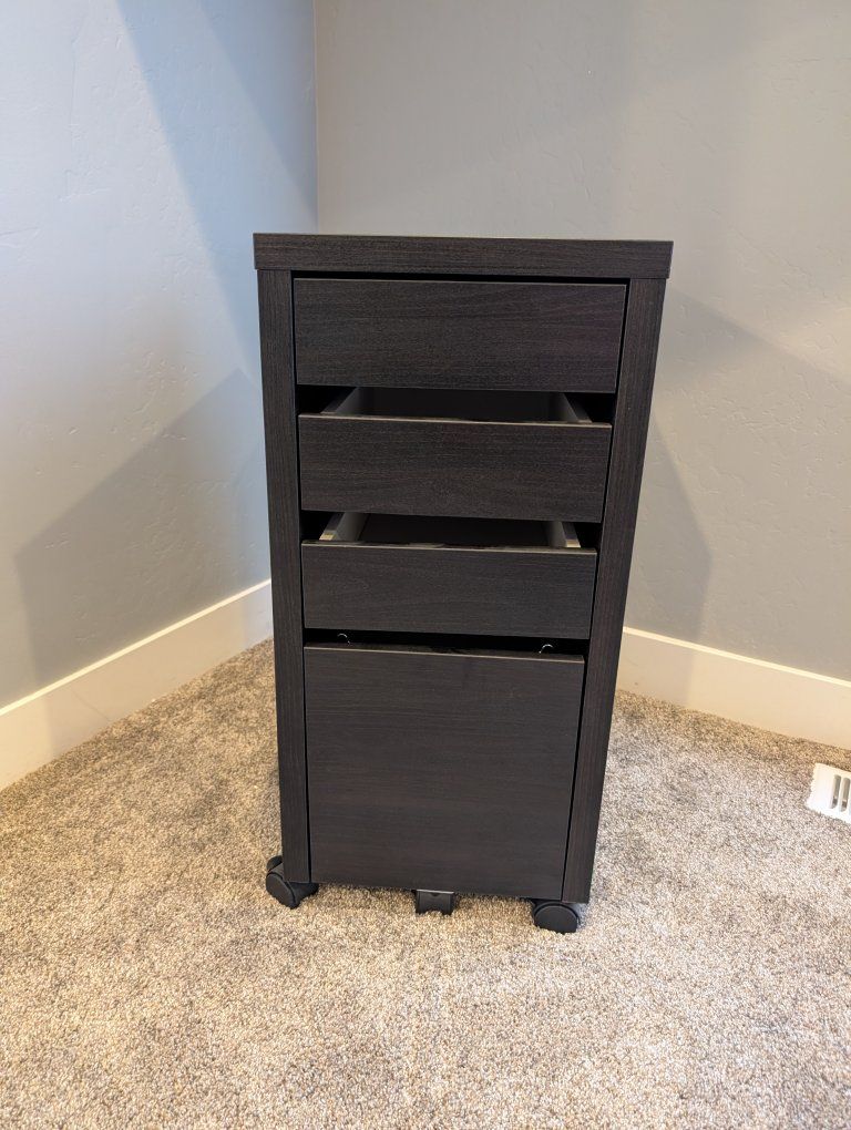 Desk and drawer set - like new condition