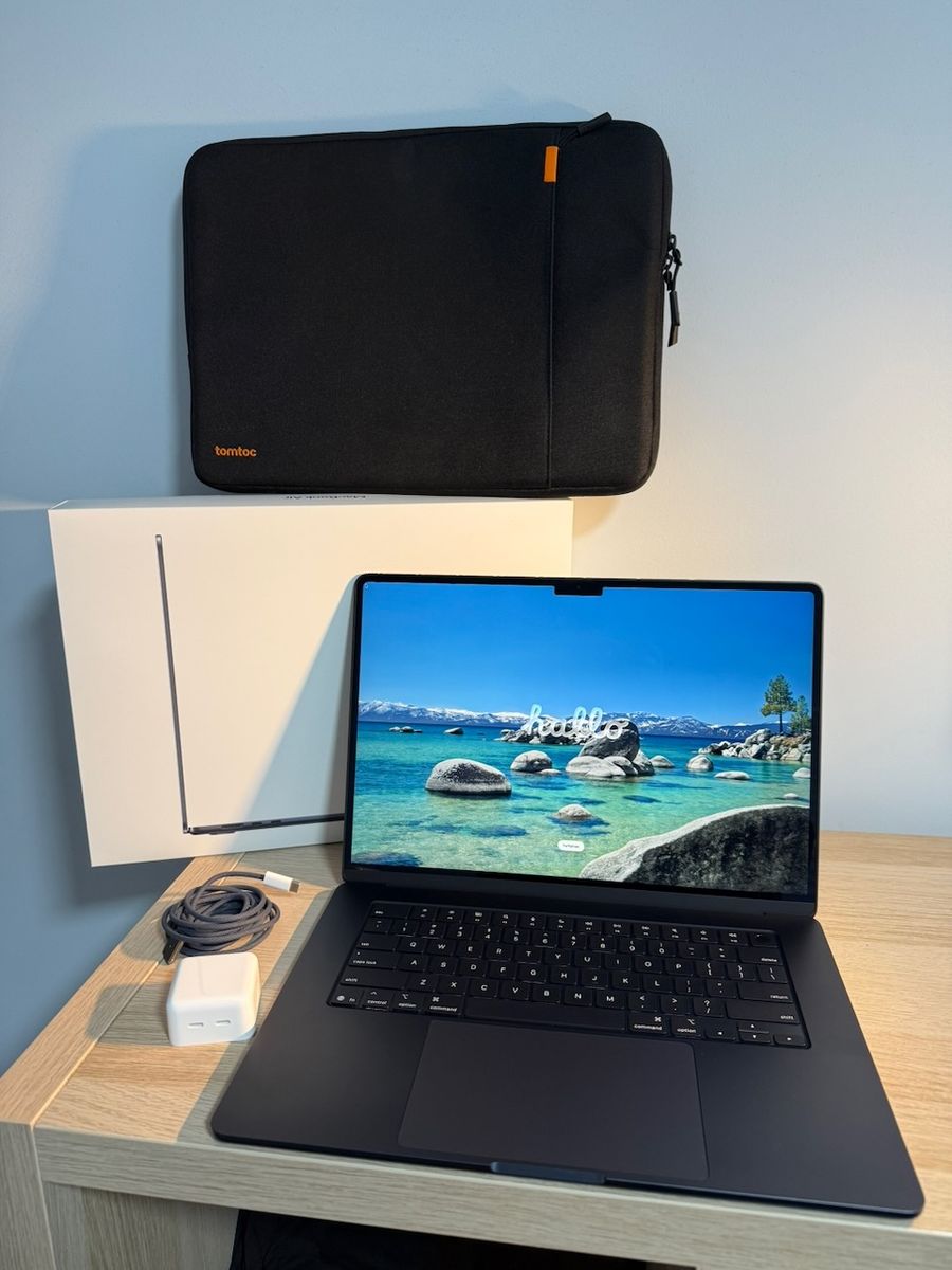 2025 MacBook Air, M4, 15 inch, 512 GB, Warranty, Case