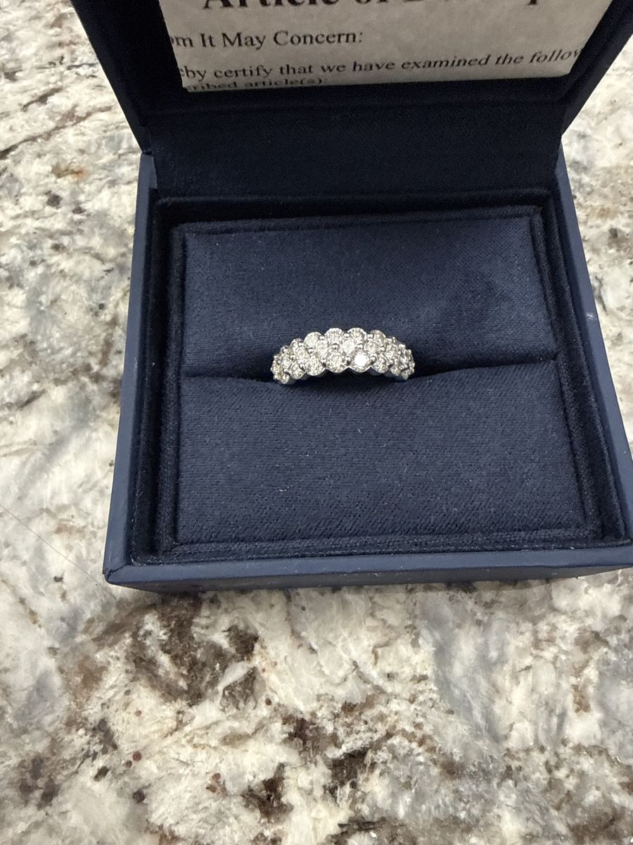2 carat Platinum and diamond Engagement/wedding ring