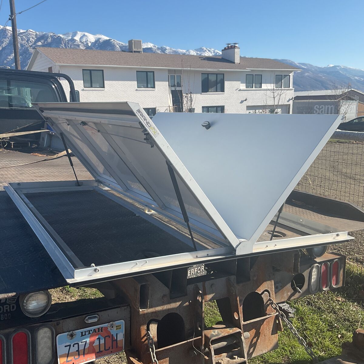 Chevy Colorado tonneau cover