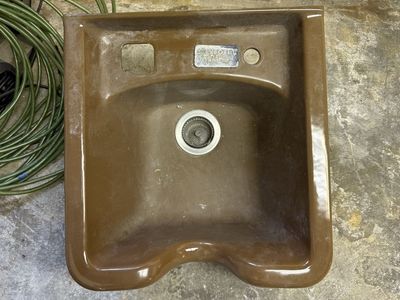 Vintage Beauty Salon Hair Washing Sink Shampoo Bowl Brown