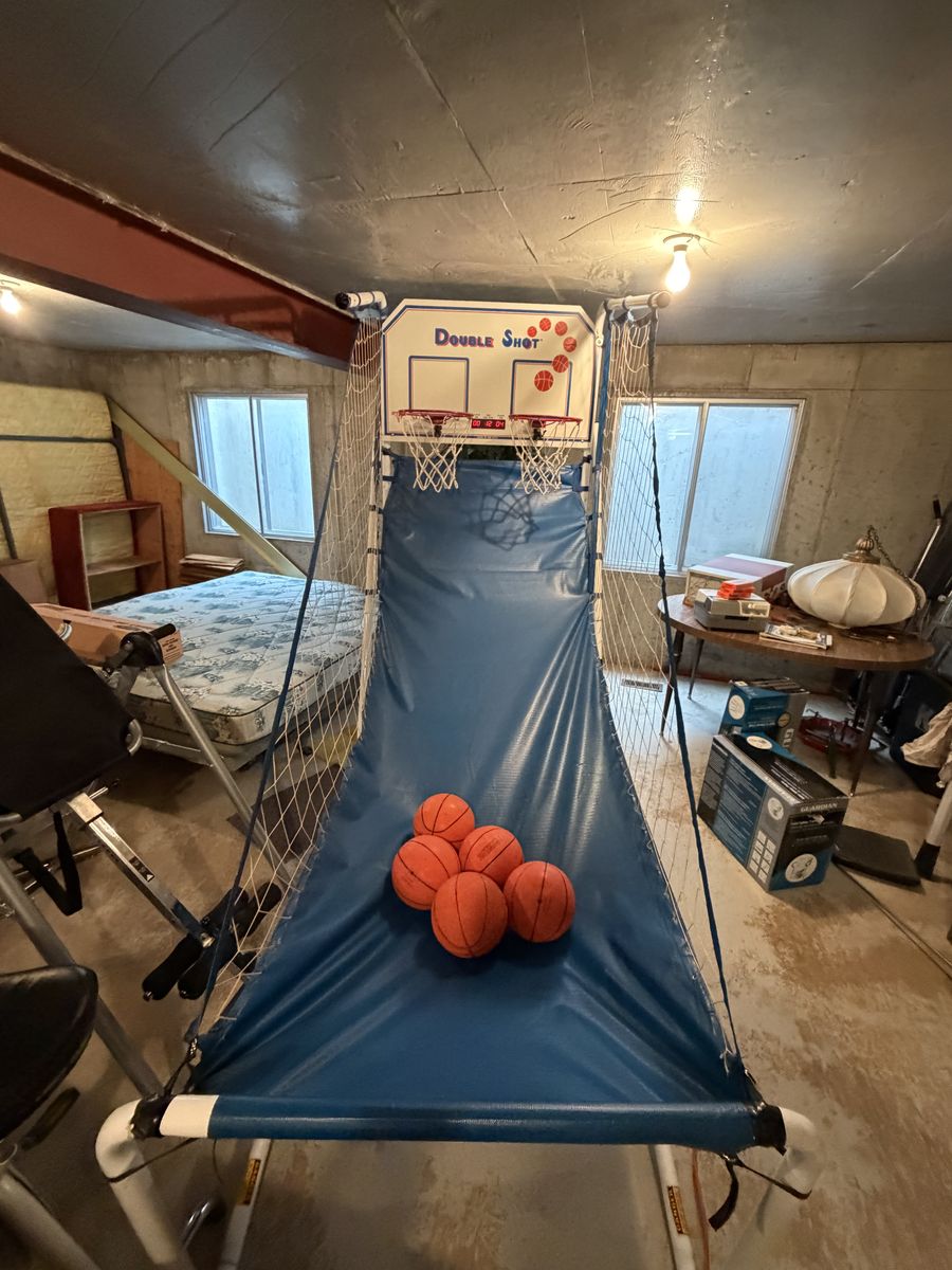 Lifetime Double Shot Electronic Basketball Arcade Game  $100 cash/venmo in Provo