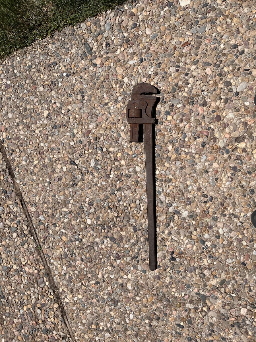 Walworth Stillson 36" Pipe Wrench