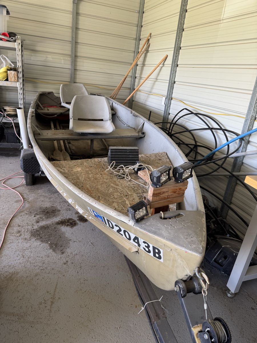 Fishing boat