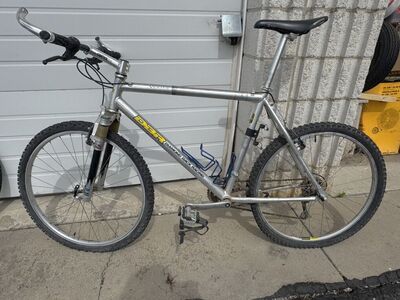 Custom Built Super Light DBRacing Mountain Bike XL