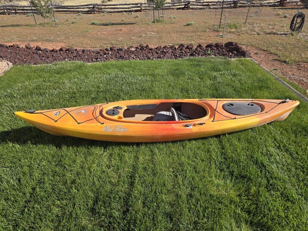 Old Towne Canoe Dirigo 106 Fishing Kayak