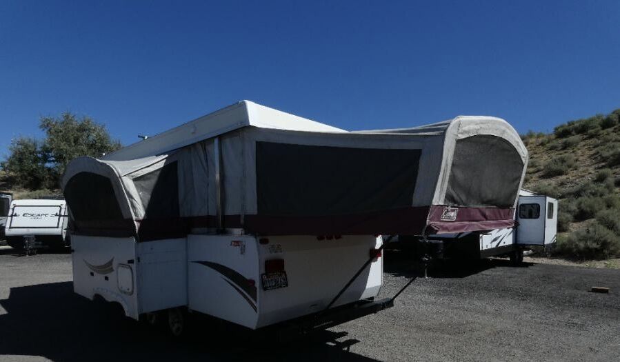 2009 fleetwood Avalon tent trailer