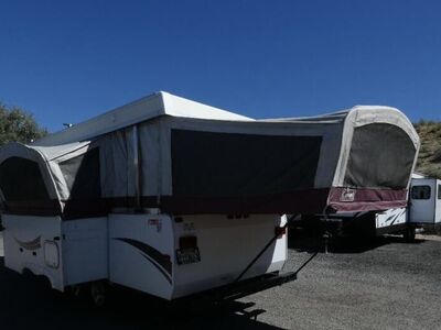 2009 fleetwood Avalon tent trailer