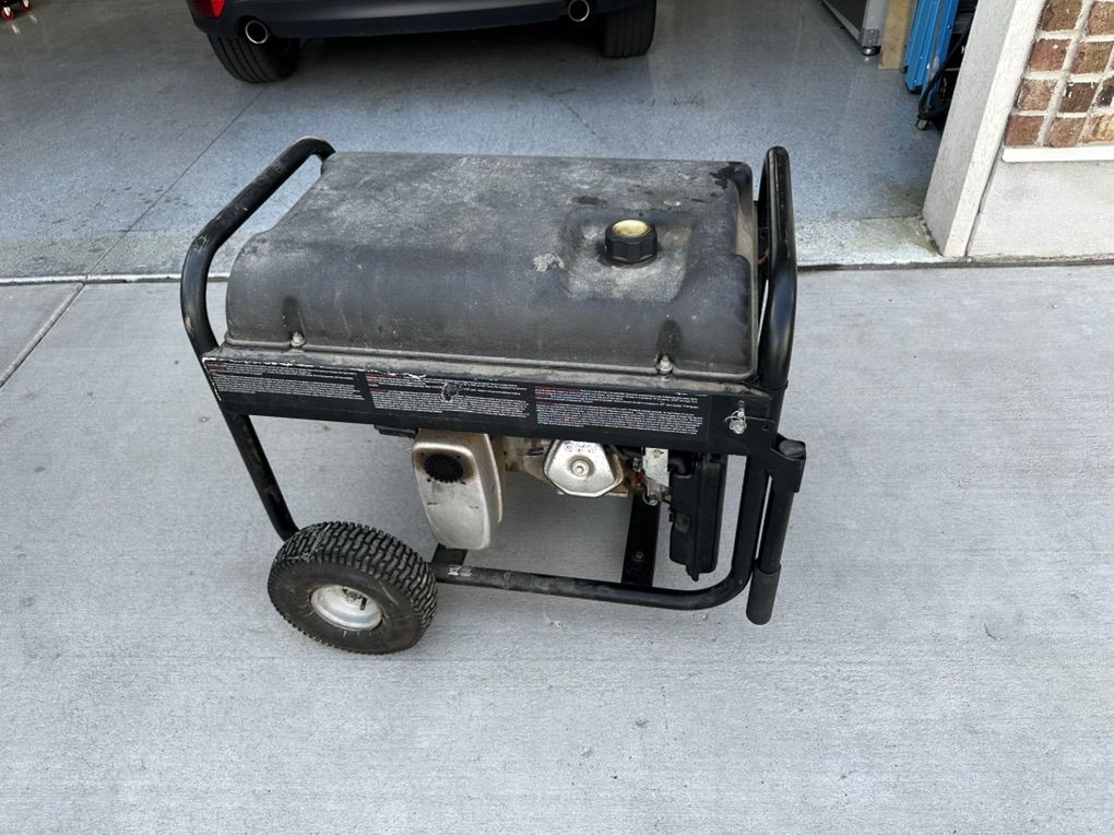 Main image 3