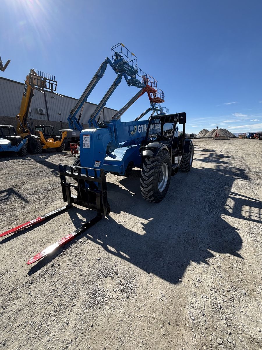 2018 Genie GTH-1056 Telehandler/Forklift | 3,681 Hours | 1-Year Warranty Included