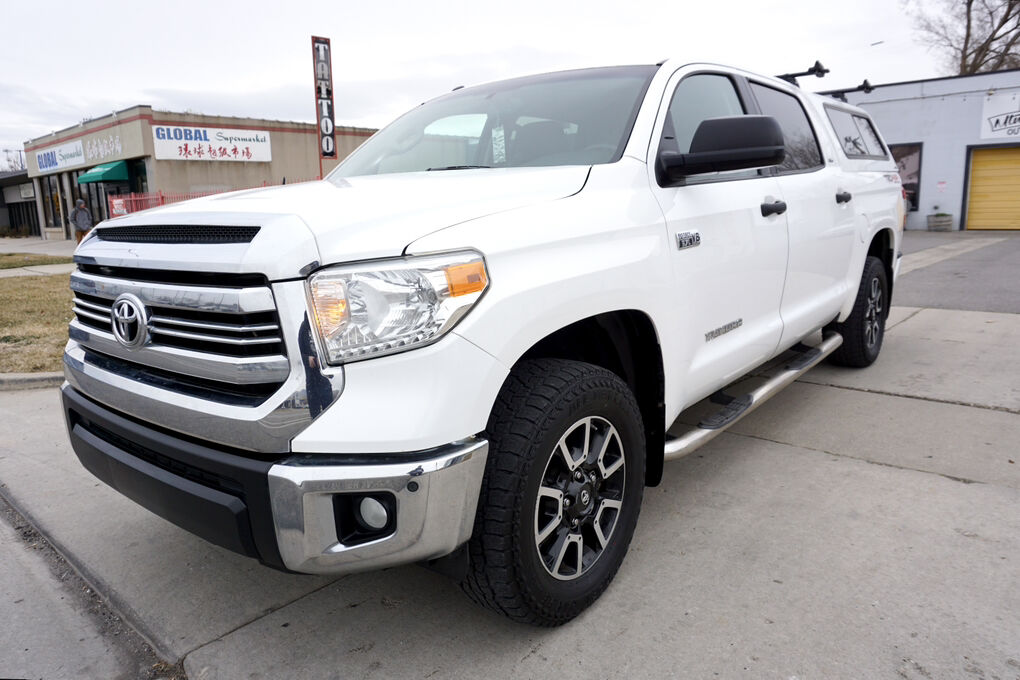 2017 TOYOTA TUNDRA SR5