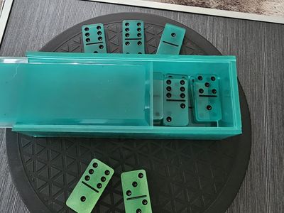 Thermal Green Dominoes Set with Matching Storage Box