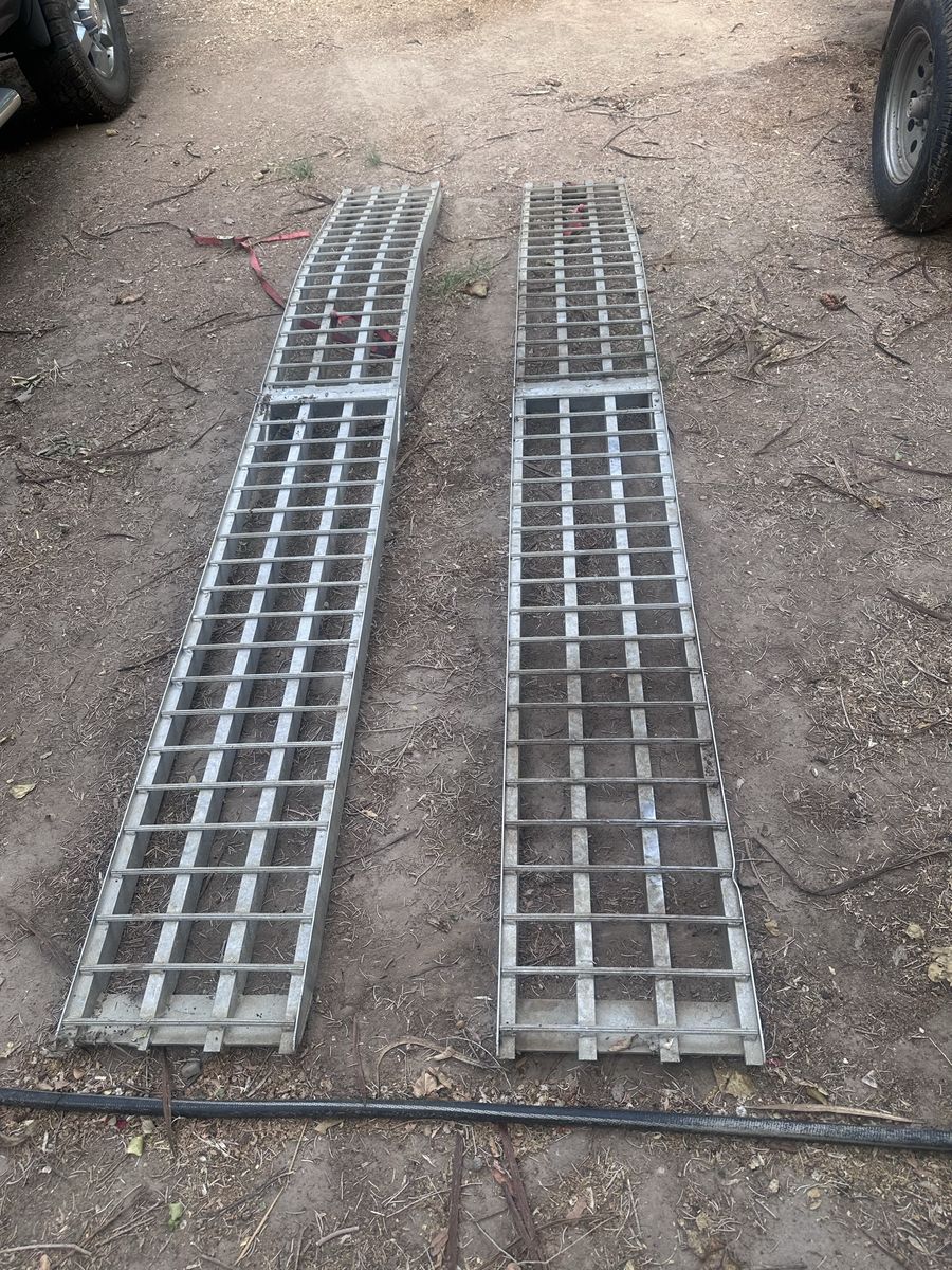 Bi-fold ramps for ATV or side by side 