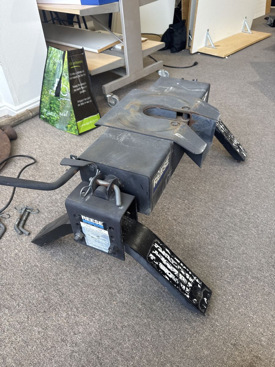 Reese Fifth Wheel Hitch