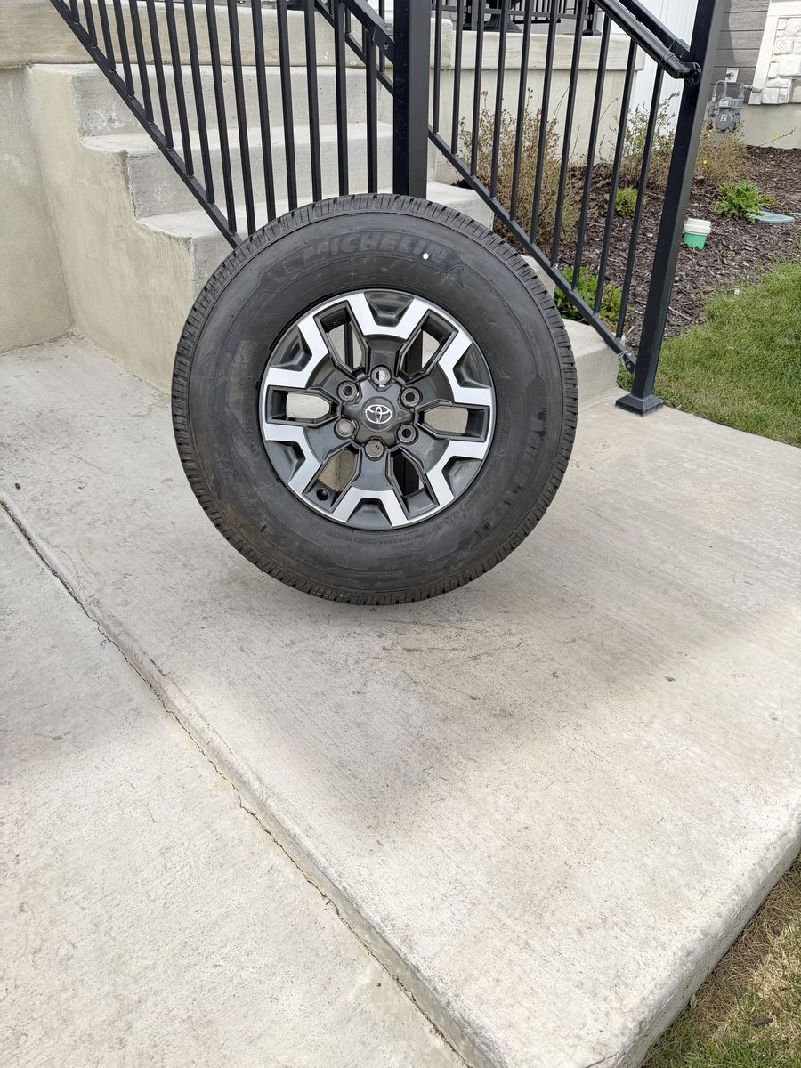 Toyota Tacoma Rims and Tires 245/75R16 Michelin