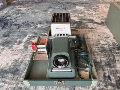 Argus 300 Projector, 35mm slide
