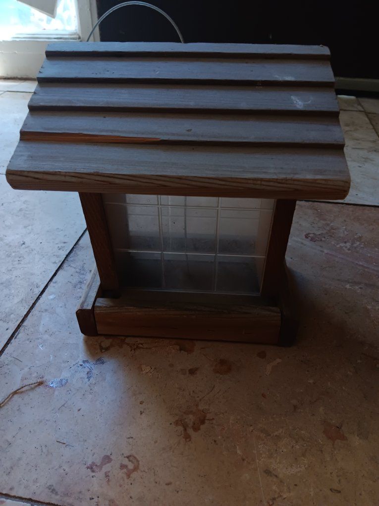 Main image 3