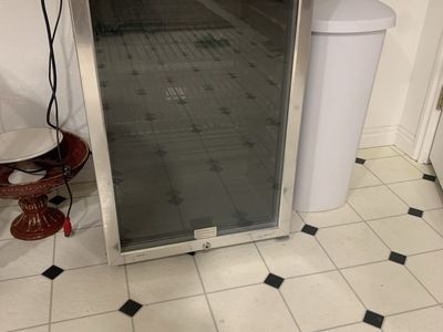 Haier Glass Door Mini Refrigerator / Beverage Cooler