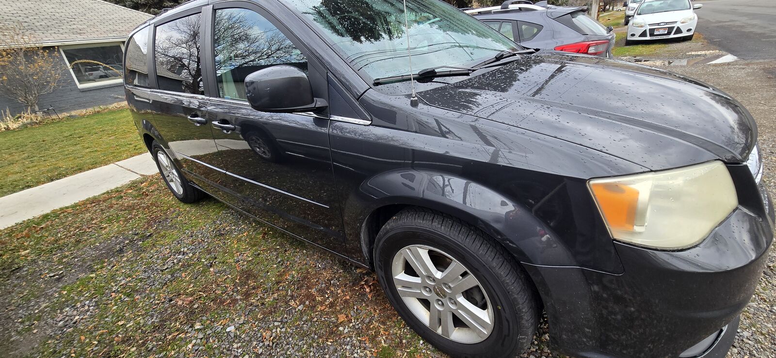 2011 DODGE GRAND CARAVAN Crew