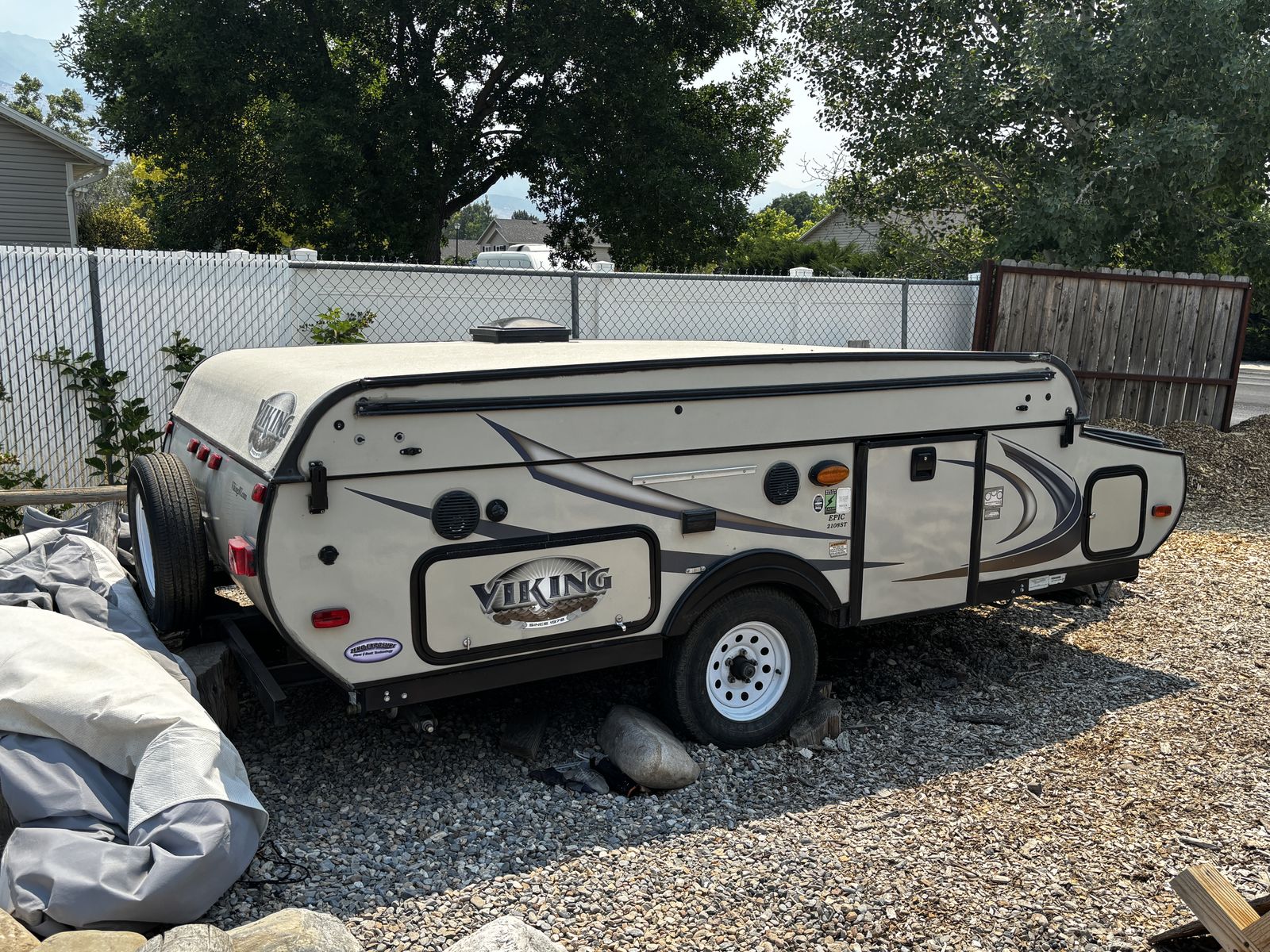 2016 Viking Tent Trailer Great Condition