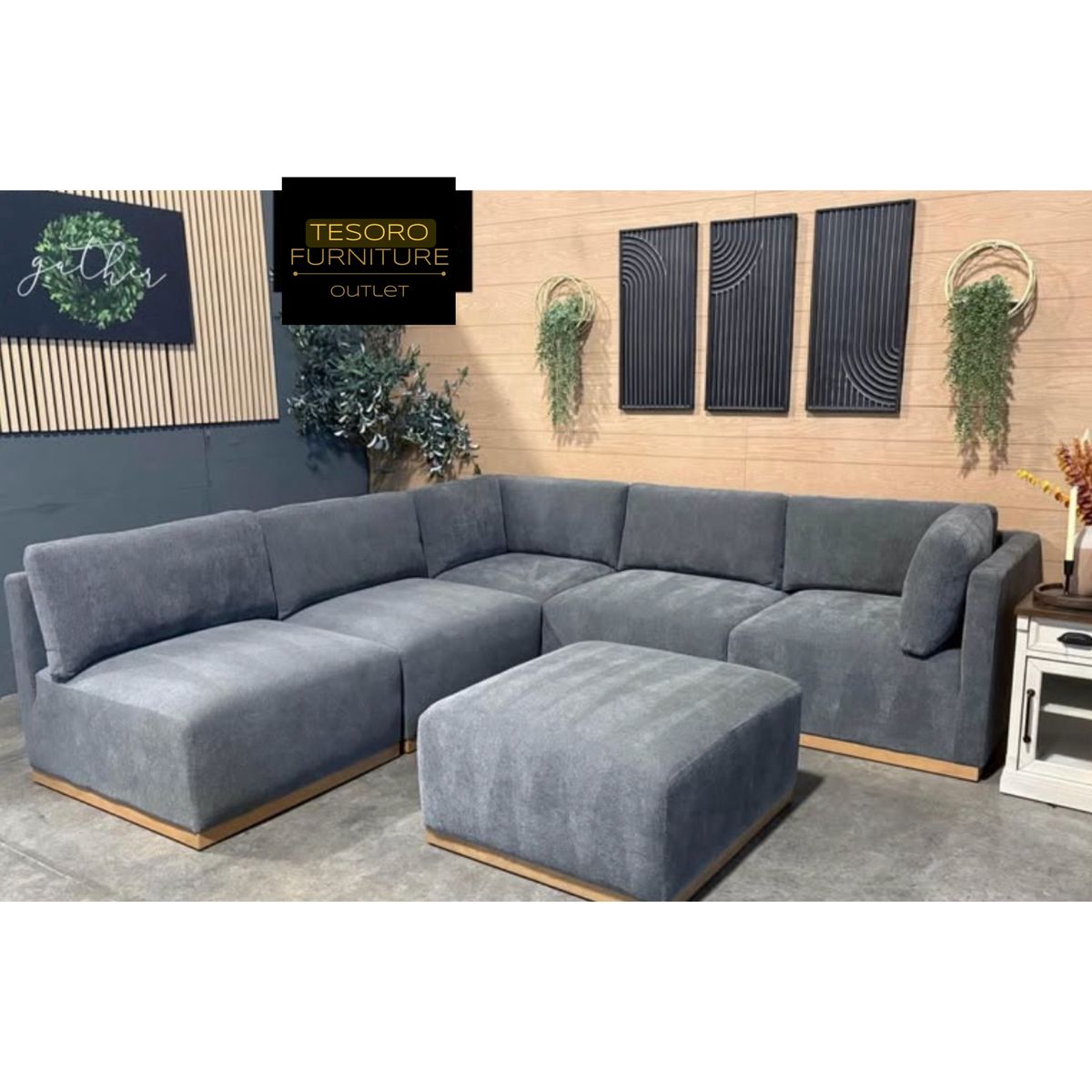 HENREDON BUCCLE MODULAR SECTIONAL WE OFFER DELIVERY