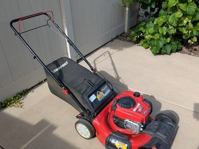 Troy-Bilt TB200 21" Self-Propelled Gas Walk-Behind Lawn Mower with Briggs & Stratton 150cc Engine