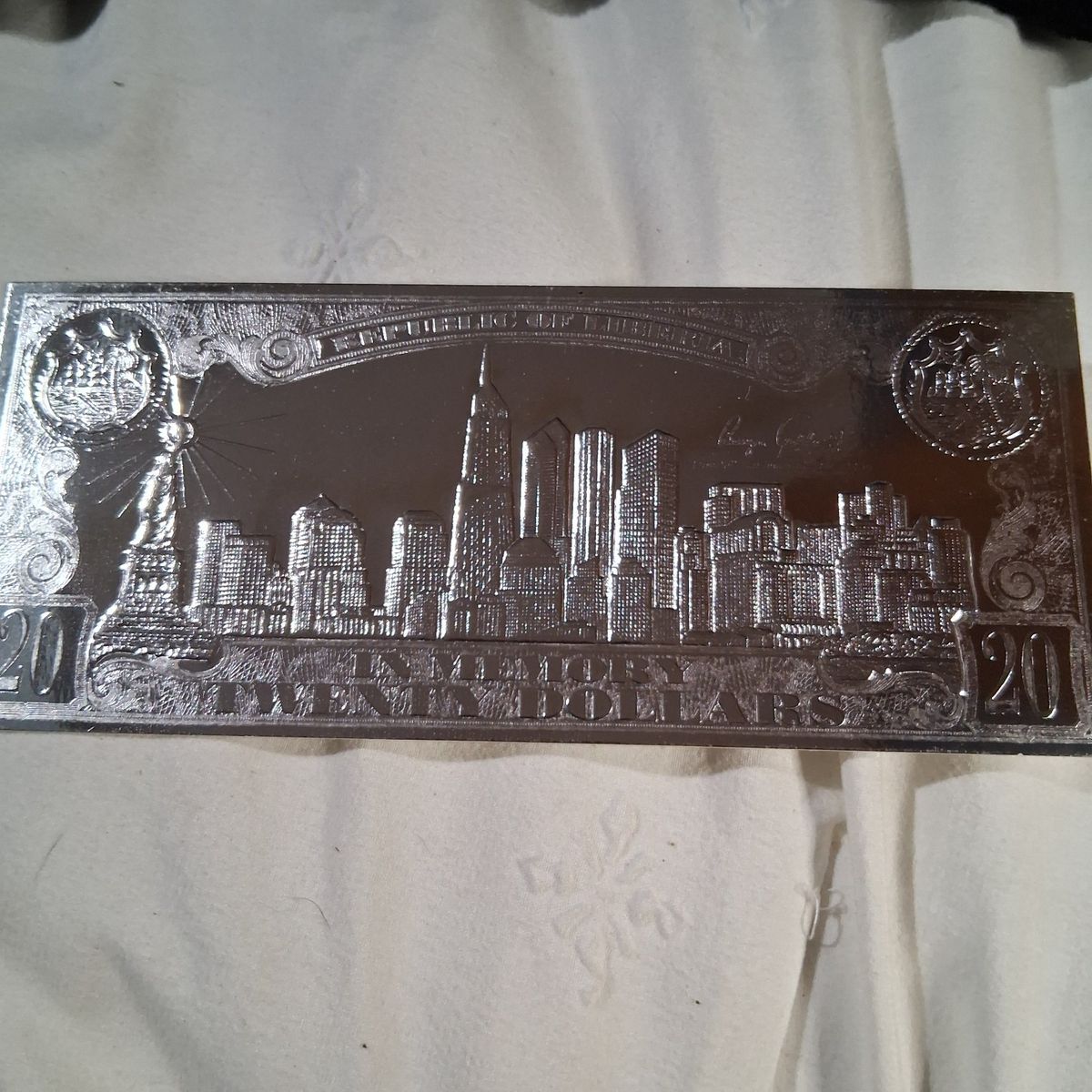 Main image 2