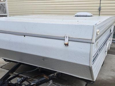 Palomino pop up trailer