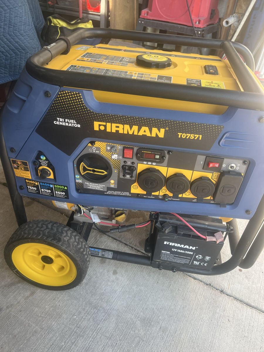 Firman T07571 Tri-Fuel Portable Generator (Gas / LP / Natural Gas)