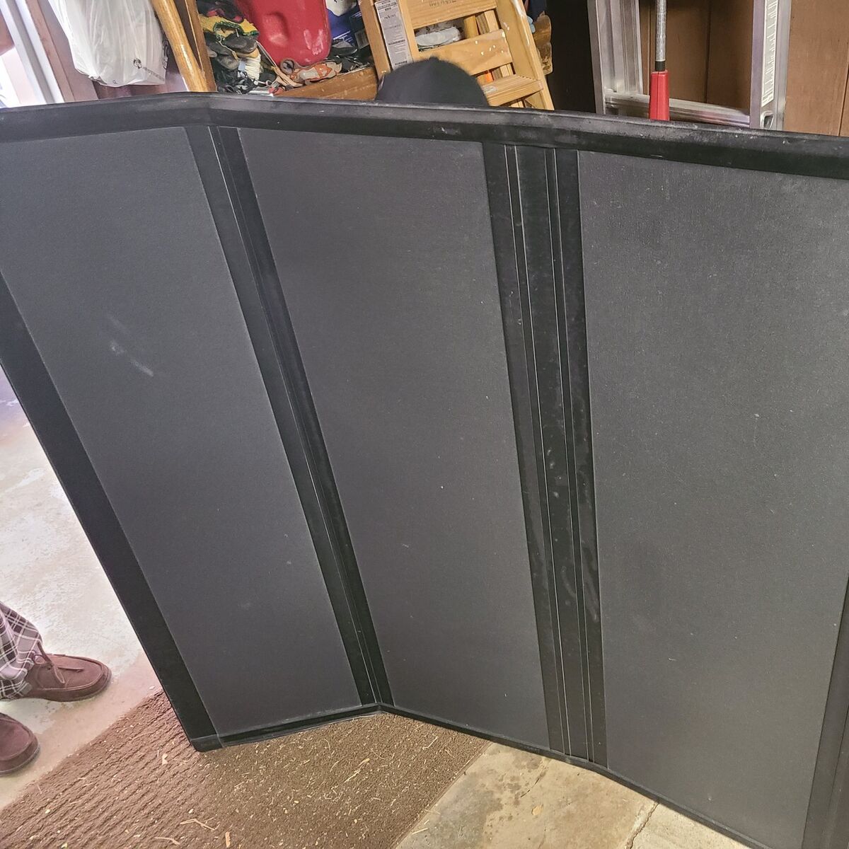 Jeep Gladiator folding tonneau cover